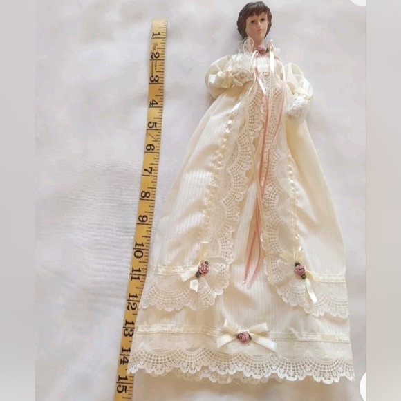 Vintage Victorian Lady/Doll/Ornament Set of 2 Porcelain Head/Hands 1998 … - Picture 10 of 14